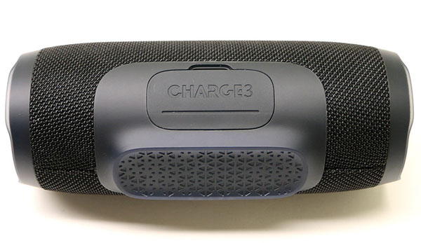 Компактная Стерео-колонка портативная JBL CHARGE3+, с автономным питанием и съёмным аккумулятором. Удобна для подключения планшета, ноутбука, мобильного телефона, MP4-плеера и пр.